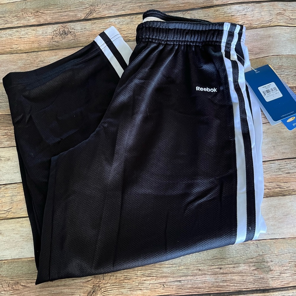NWT Reebok Black/White Women's Mesh Capri Pants Size Small
